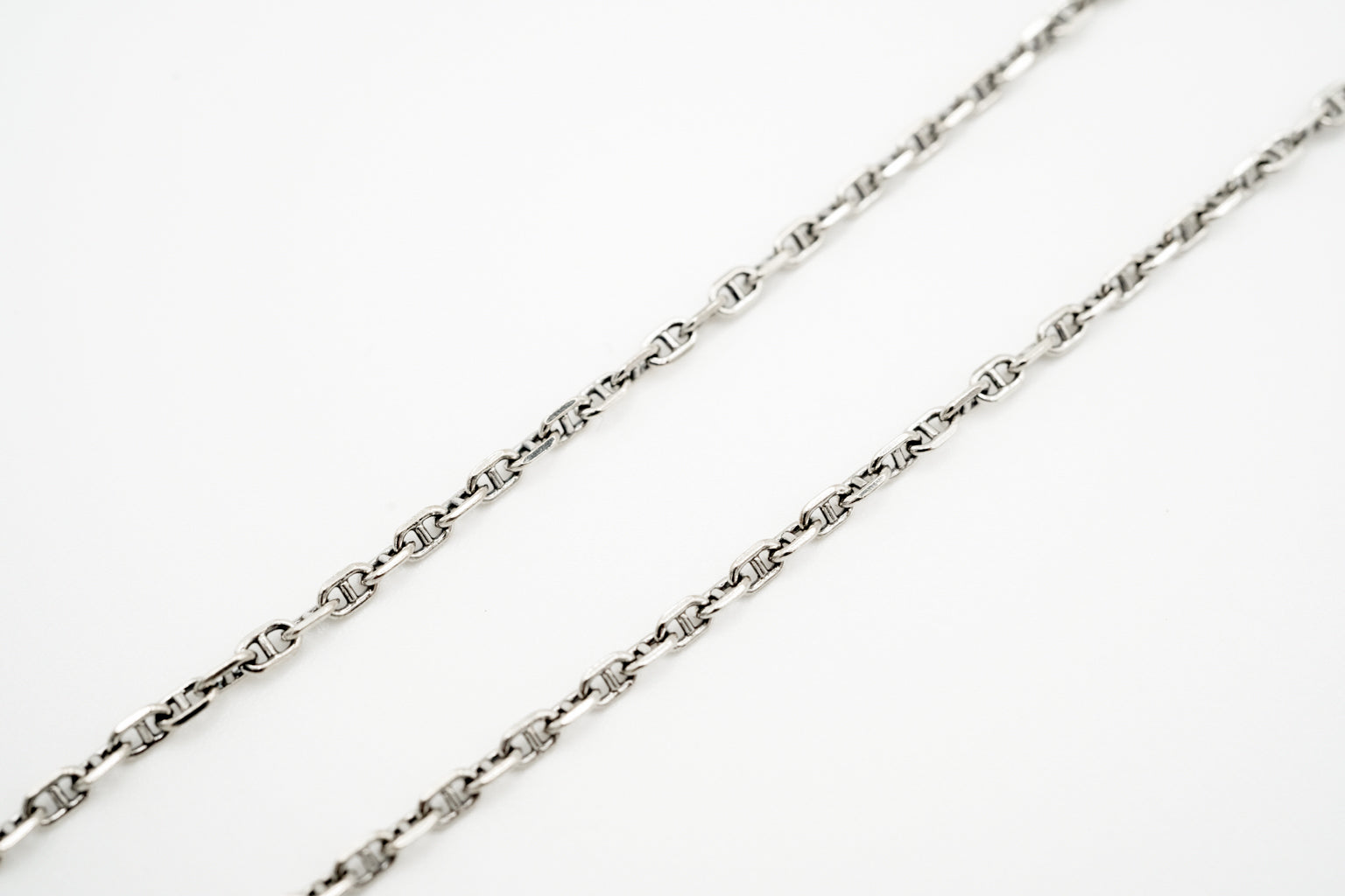 ANCHOR CHAIN NECKLACE – 101 SMART ACCS