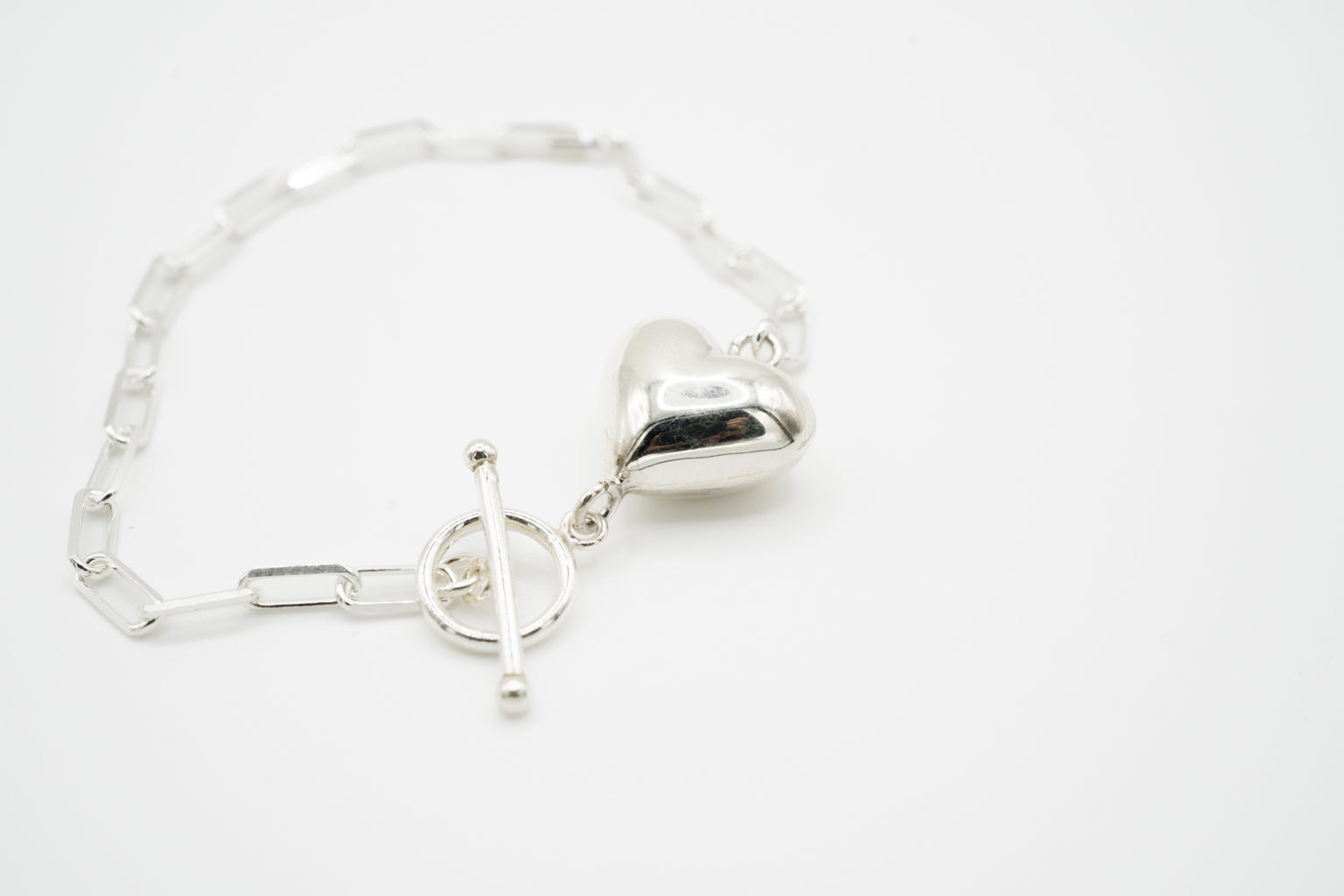 HEART MOTIF BRACELET