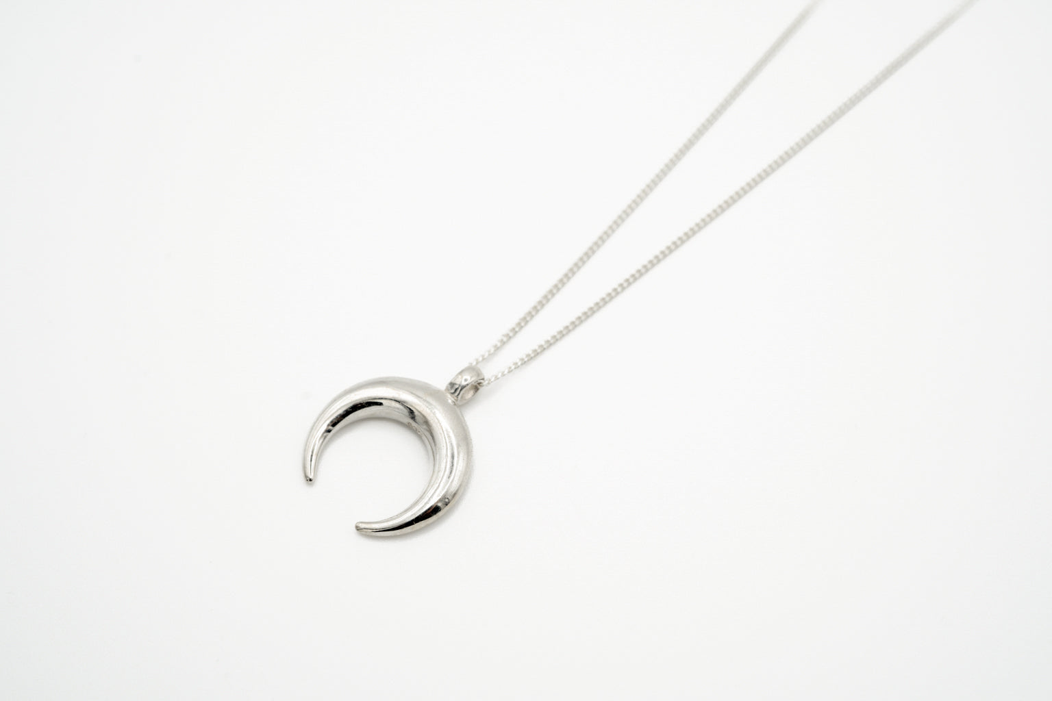 FLIP MOON NECKLACE