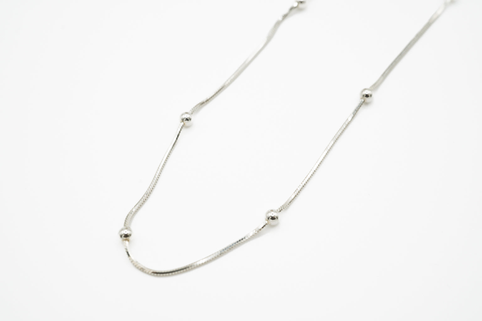 EVEN OB CHAIN NECKLACE