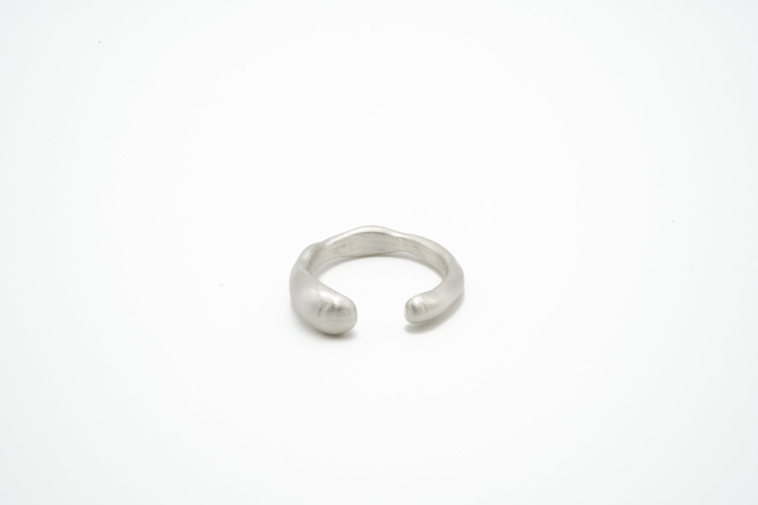 UNEVEN MATTE RING