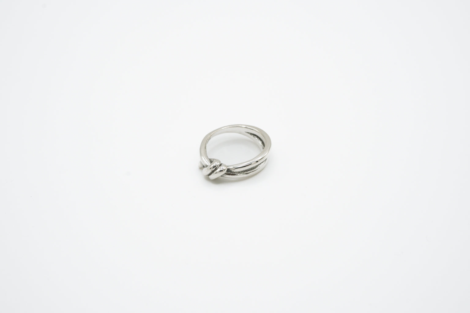 NAIL RING