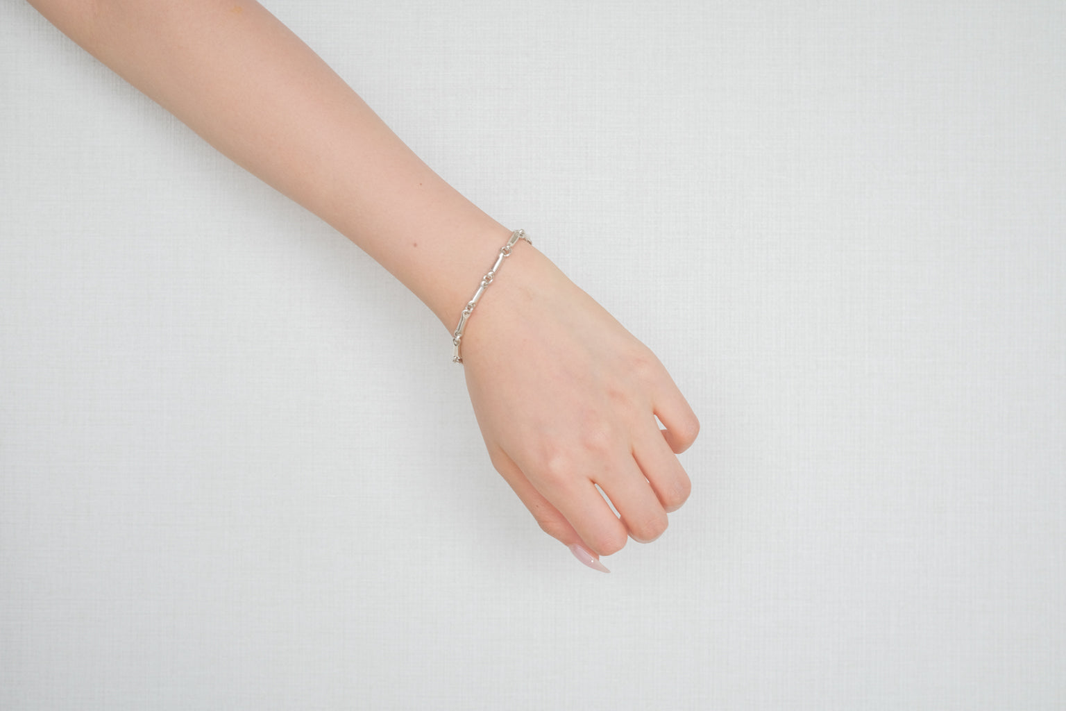 BONE MOTIF BRACELET