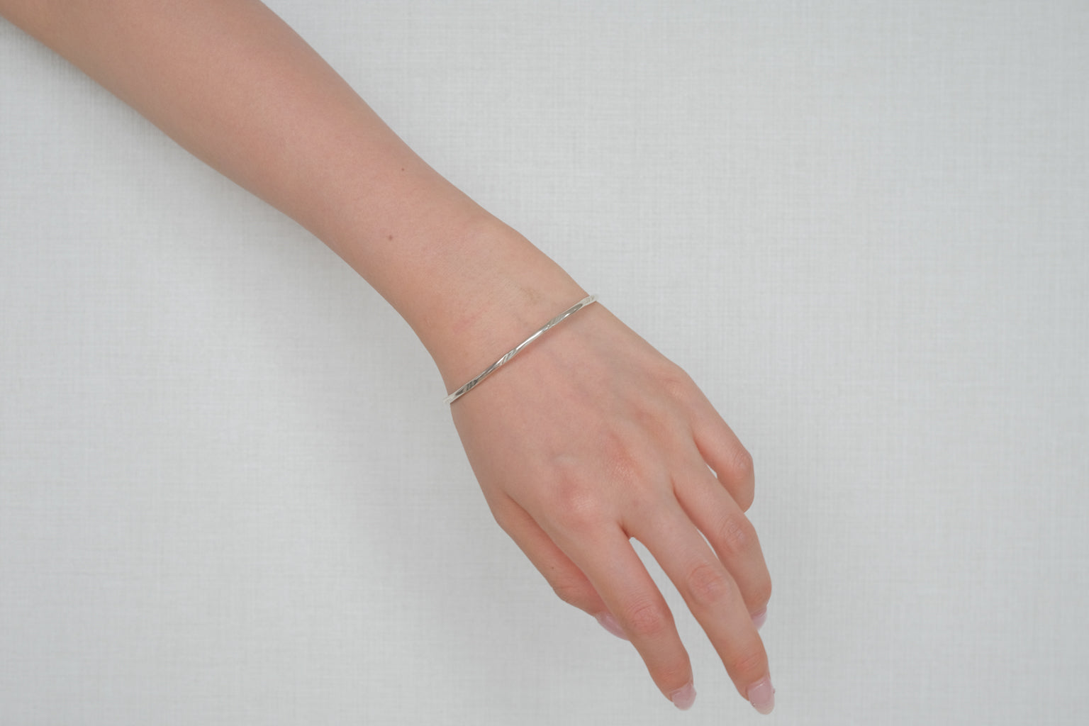 MEANDERING BANGLE
