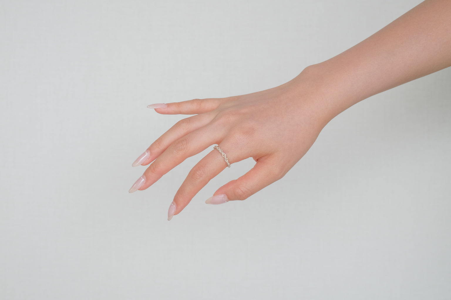 TWISTED CHAIN RING