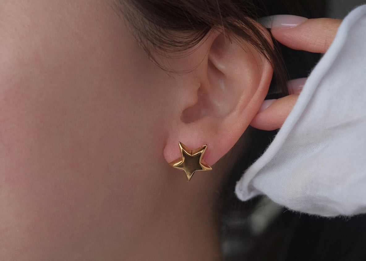 HOLIDAY STAR PIERCE｜シルバー925 ピアス 日本製 - 101 SMART ACCS