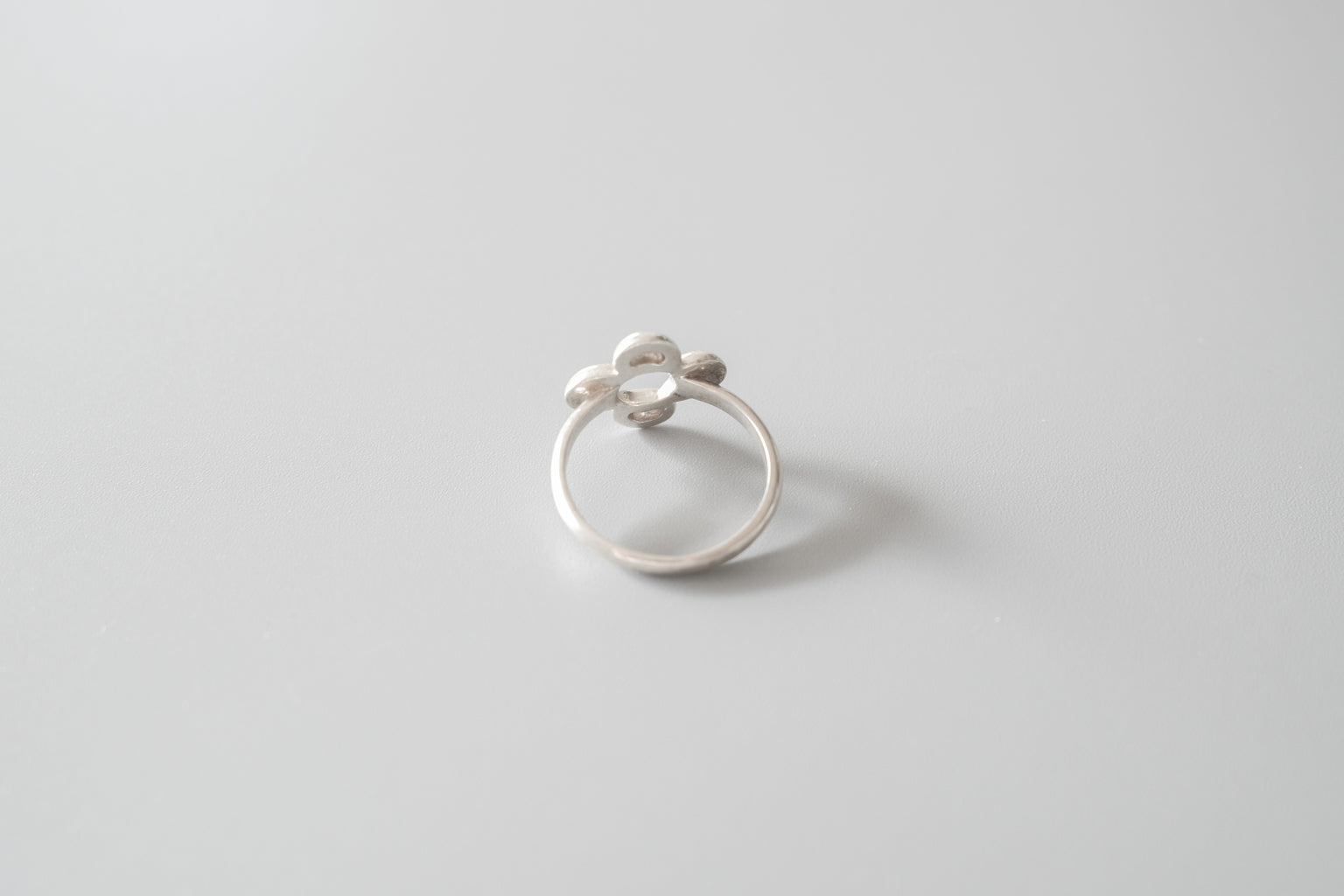 MODERN FLOWR RING