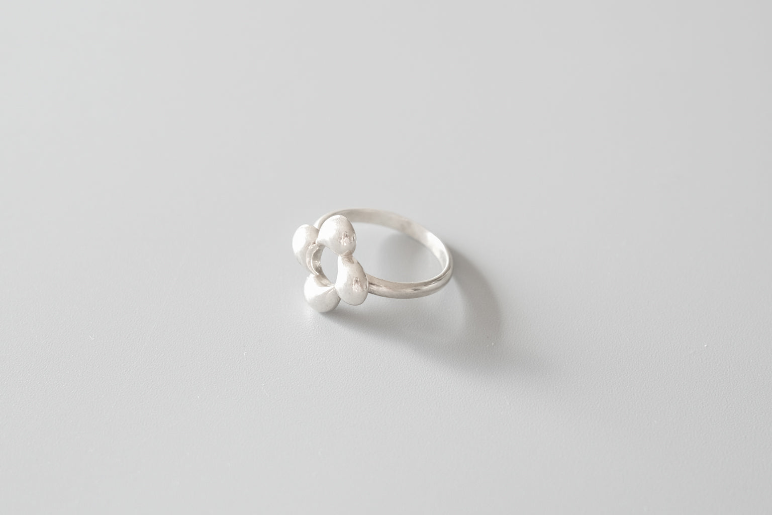 MODERN FLOWR RING