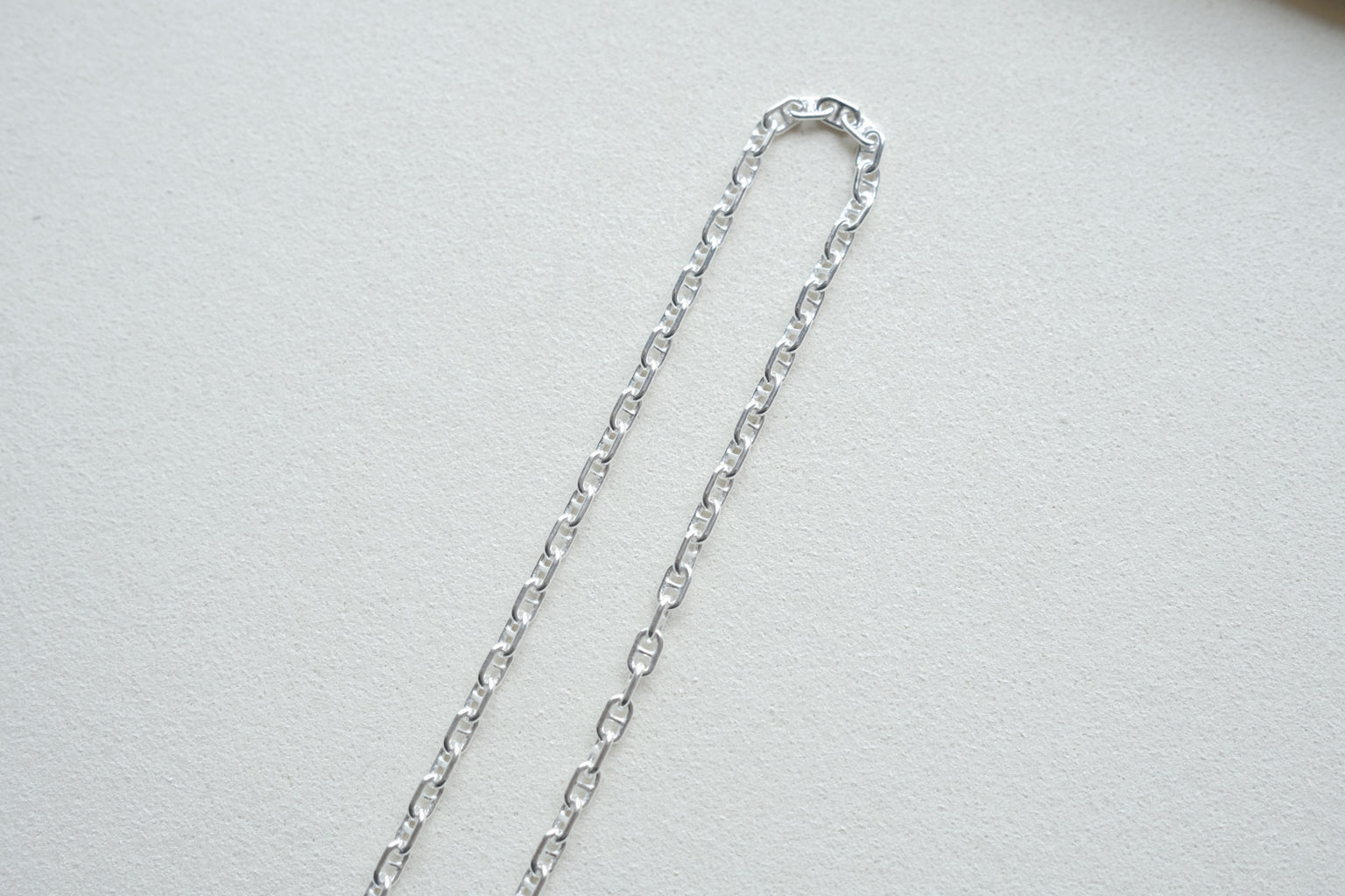 MINI ANCHOR CHAIN NECKLACE