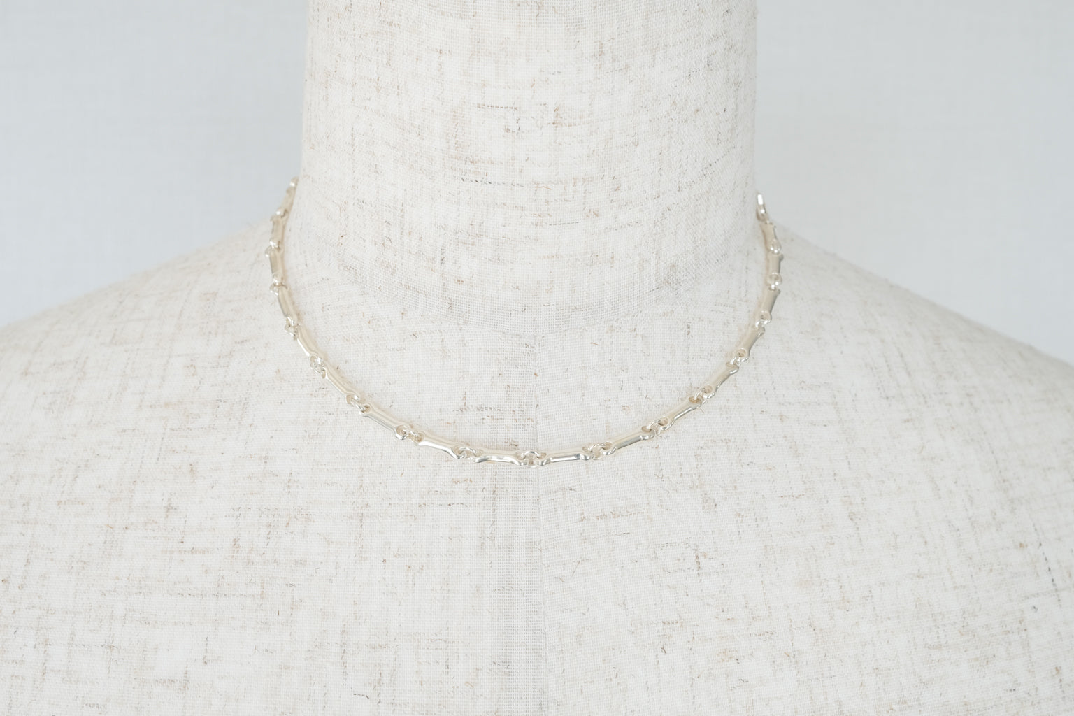 BONE MOTIF NECKLACE